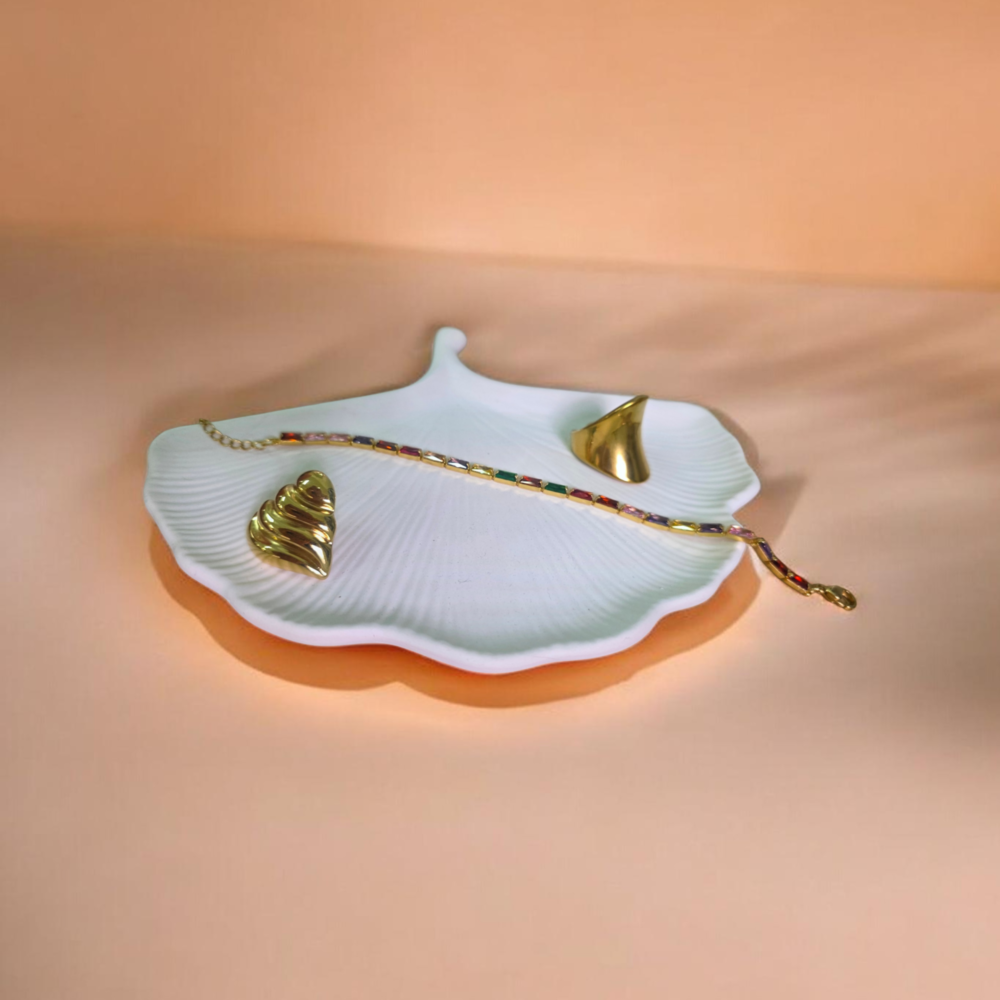 "Petals & Pearls"  δισκάκι κοσμημάτων handmade